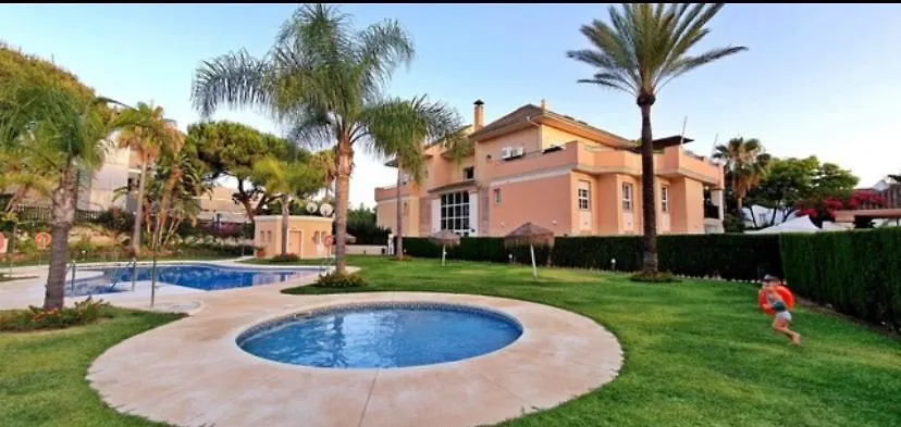 Jardines De Lunamar location